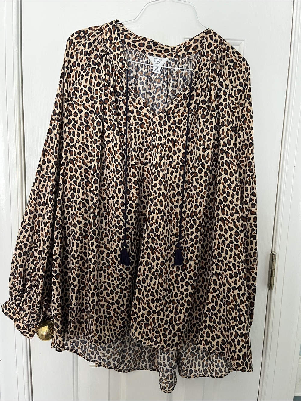 crown & ivy Leopard Print V-Neck Tunic - Beige/Brown
